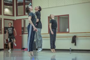 Young l ungs Dance - Workshop with Alejandro Ronceria-51